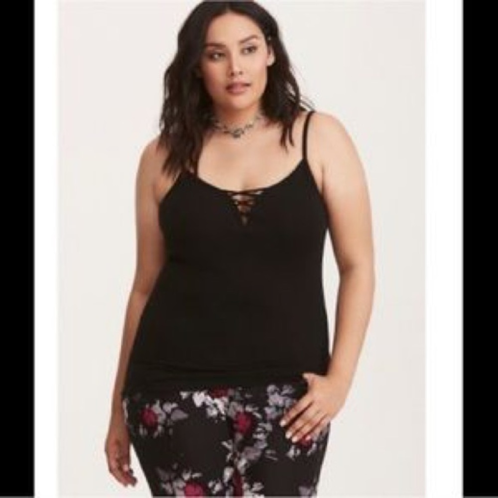 Torrid black lace up foxy tank top